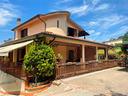 villa-bifamiliare-con-ampio-giardino-esclusivo
