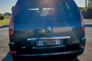 Peugeot 807