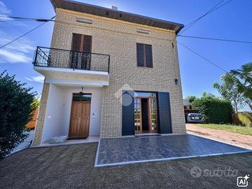CASA INDIPENDENTE A ASSISI