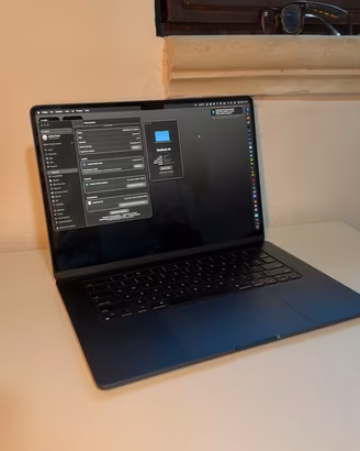 Apple macbook air M3 15” 8 gb 256 gb 2024