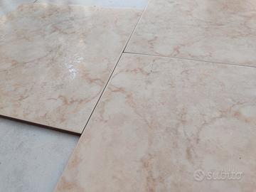 Piastrella lucida beige 7 mq