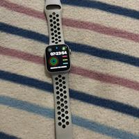 Apple  watch serie 4 Nike
