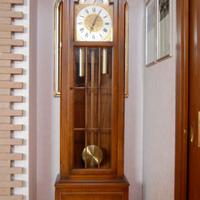 orologio a colonna da terra