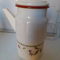 Brocca in Ferro Decorata con Coperchio Home