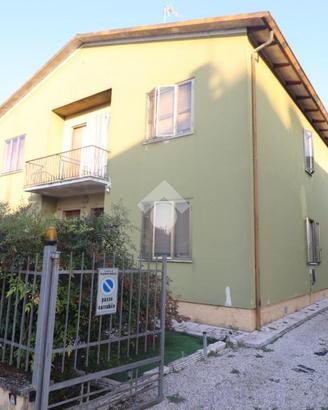 PORZIONE DI BIFAMILIARE A MARMIROLO