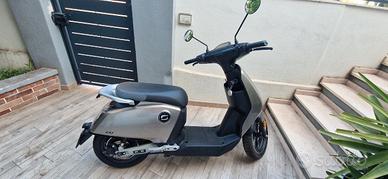 Super Soco Cux Scooter Elettrico