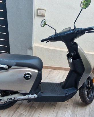 Super Soco Cux Scooter Elettrico