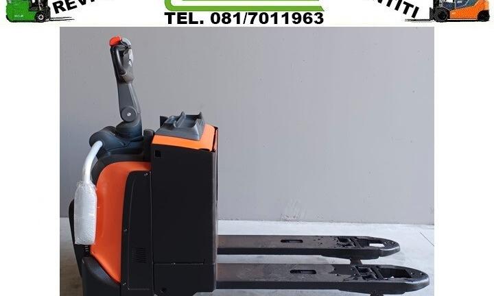 Transpallet elettrico Toyota LPE200 muletto carrel