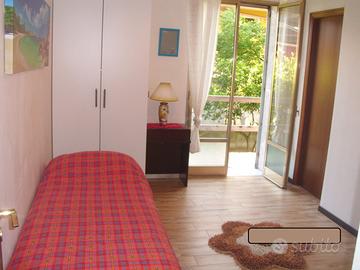 Monolocale in villa, posto auto/moto