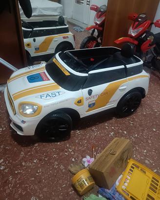Moto e macchina a batteria