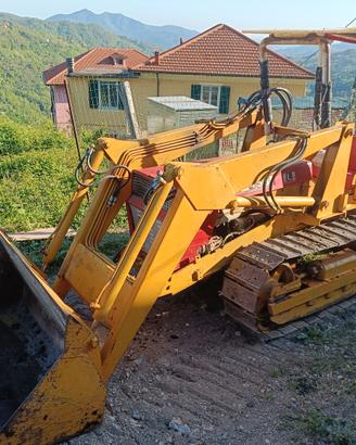trattore cingolato
