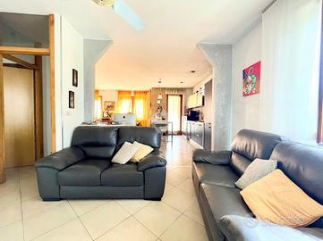 BIFAMILIARE A LA LOGGIA