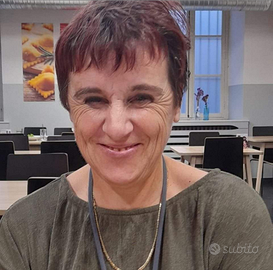 Operaia,cameriera ,cassiera ,