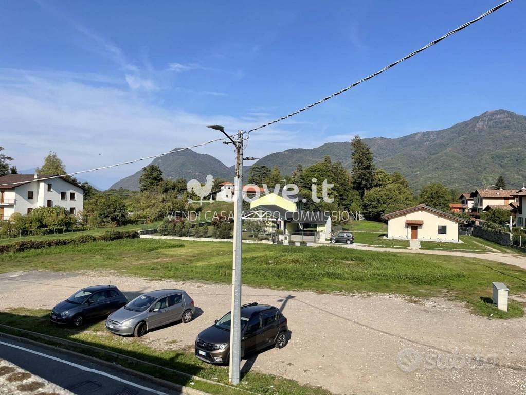 Terreno di 1335 m² a Azzio - Vista 3