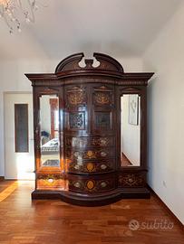 Grosso mobile in palissandro epoca Regency