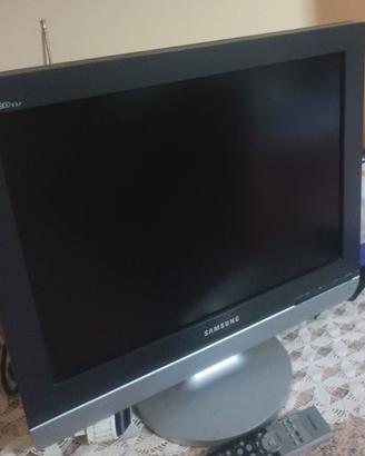 TV LCD samsung 17pc.