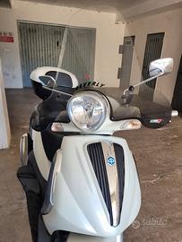 Scooter Piaggio Beverly Tourer 300ie