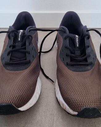 Scarpe uomo Nike Revolution