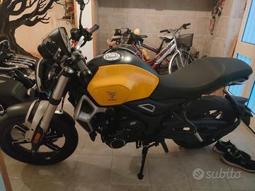 Voge Trofeo 350. praticamente nuova.