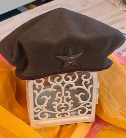 Basco Militare Militaria con Fregio Stella Sanità