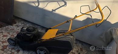 tagliaerba con avanzamento