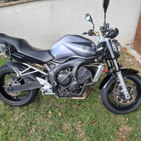 Moto Yamaha Fz6