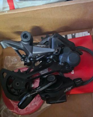 Cambio shimano XT , gabbia lunga.