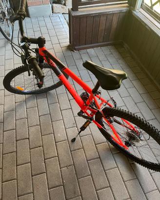 bicicletta B'TWIN Rockrider 500