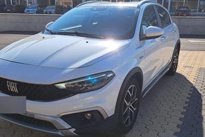  Fiat tipo Cross Hibrid DTC 5 porte
