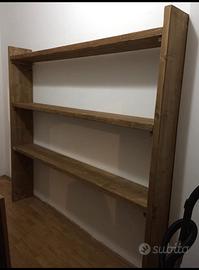 Scaffale in legno