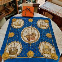 Foulard Hermès "Nefs d'Or" originale in seta 