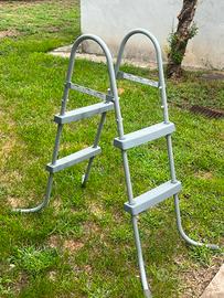 scaletta per piscina