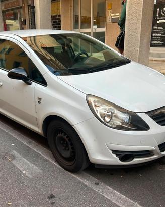Opel corsa 1.2 benzina 2010