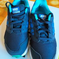 Scarpe bambino NIKE.
