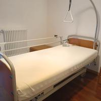 Letto sanitario elettrico