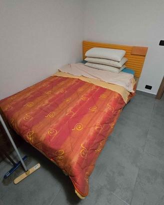 Letto 1 piazza e mezza + doghe legno + materasso