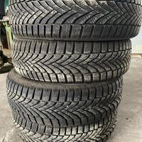 Gomme invernali Falken pari al nuovo