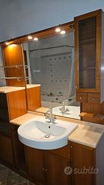 Mobile bagno marmo rosa e legno chiaro