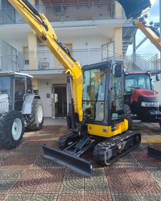 Escavatore Nuovo LiuGong 9027F (27 Quintali)