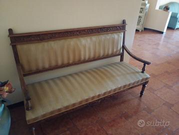 Divano con 2 poltrone