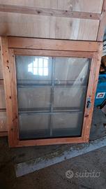 Finestra in legno 75x88 cm