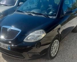 Lancia Ypsilon 1.3 MJT 75 CV Platino