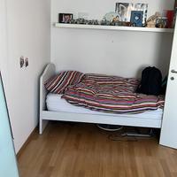 Letto singolo con doghe in legno