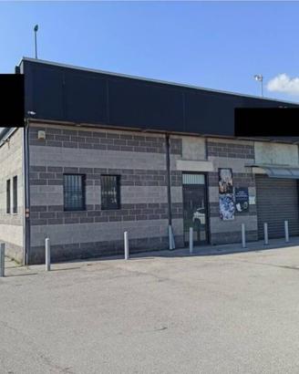 Immobile in asta di 720 m² con 1 locale a Merone