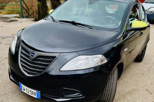 Lancia Ypsilon 1.2 69 CV 5 porte , OK NEOPATENTATI
