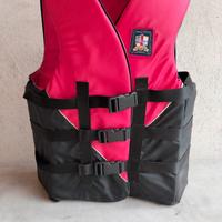 giubbotto galleggiante/di sicurezza 