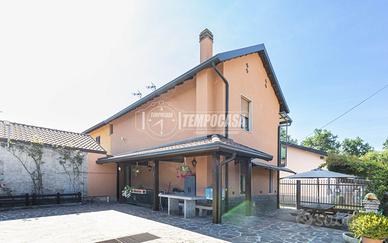 Villa unifamiliare a Mariano Comense