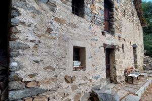Cascina in collina biellese
