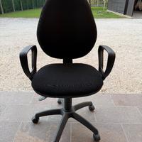 Sedia da ufficio con braccioli