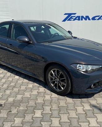 Alfa Romeo Giulia 2.2 Turbodiesel 150 CV AT8